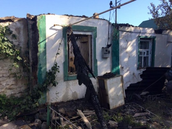 Последствия массированного ночного обстрела. Обстрелами укрофашистов повреждено более 30 домостроений, ранено двое мирных жителей Последствия массированного ночного обстрела. Обстрелами укрофашистов повреждено более 30 домостроений, ранено двое мирных жителей