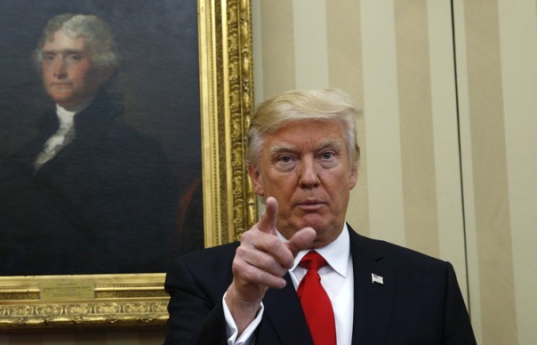 Трамп заявил, что говорить об отмене санкций против России пока рано