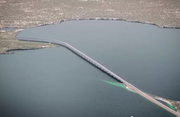 Сети появились свежие фотографии строительства Керченского моста