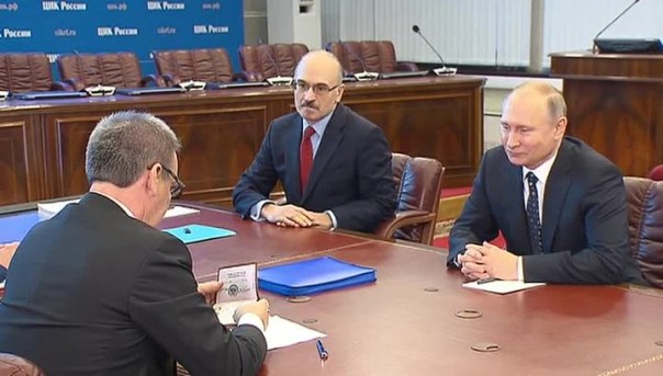 Путин лично привез документы в ЦИК