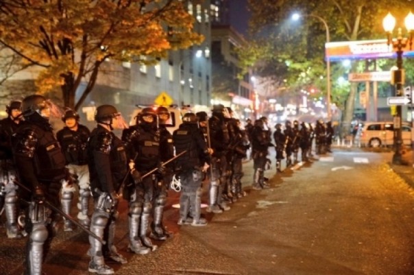 Америка "майданит": протесты против Трампа переросли в погромы