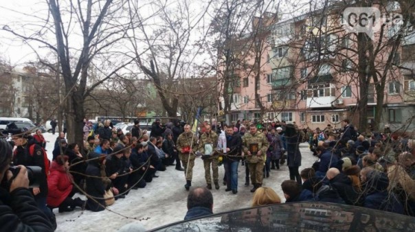 Западенское коленостояние теперь и в Запорожье