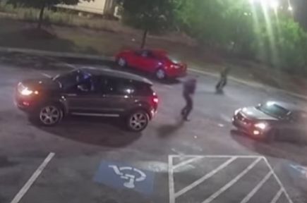 В США полицейские при задержании убили еще одного афроамериканца